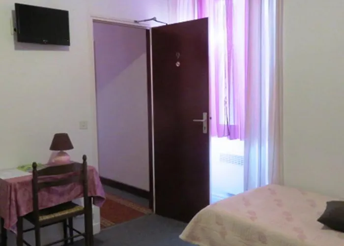 Le Relais Du Pont De Rhodes